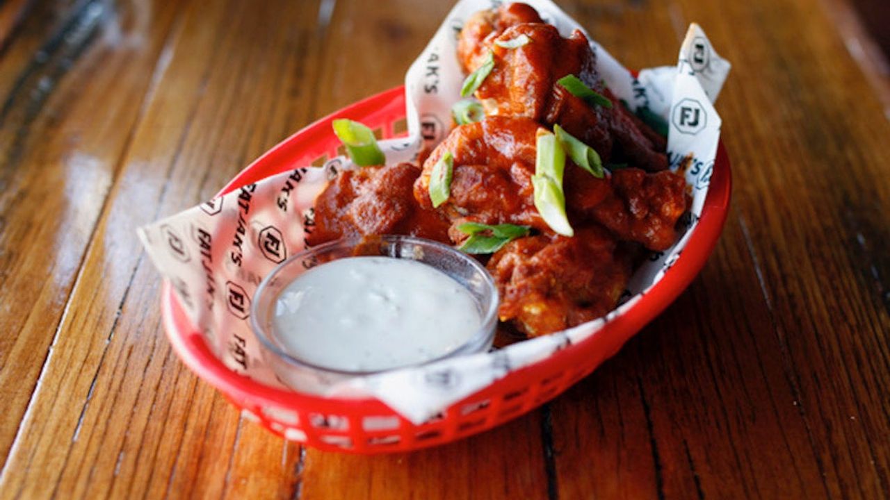 Smoky BBQ Chicken Wings (6 Pieces)