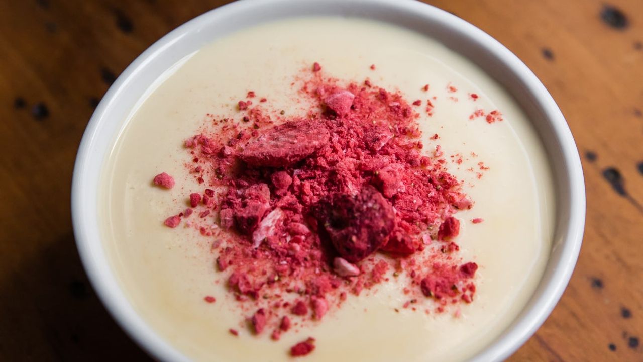 White Chocolate Pudding, Dried Strawberry