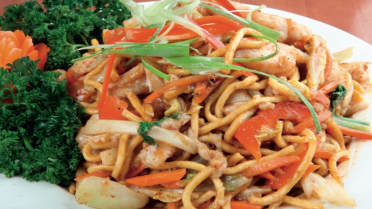 4. Satay Chicken Noodles