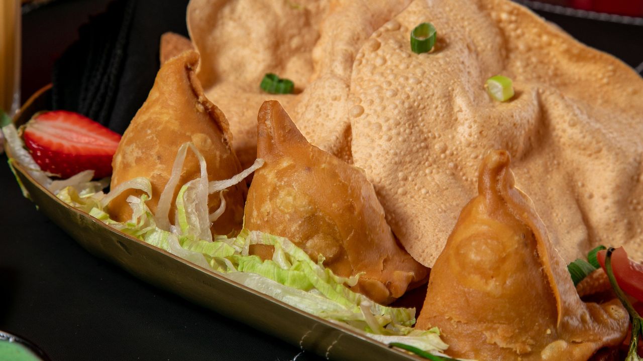 Meat Samosa (Mild)