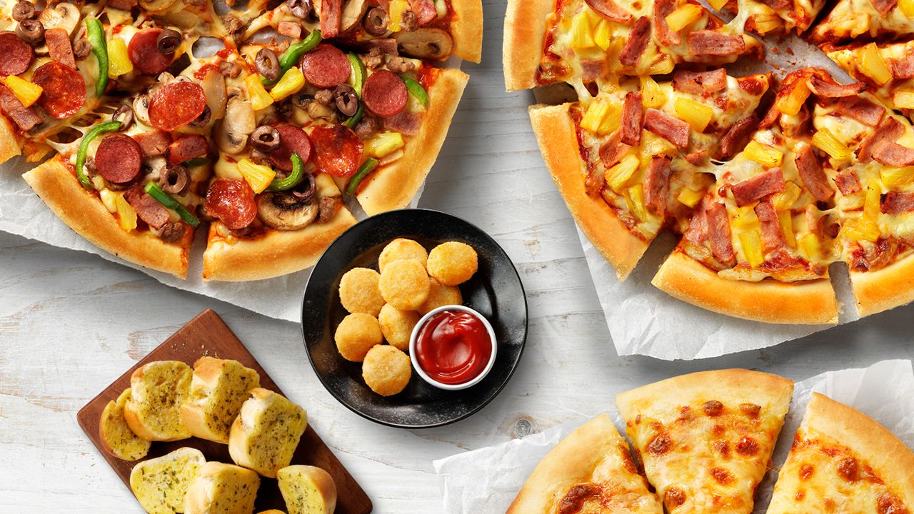 3 Large Pizzas + 2 Sides (3495)