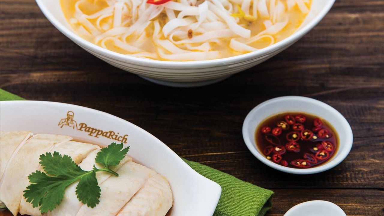 Ipoh Koay Teow Soup with Steamed Chicken