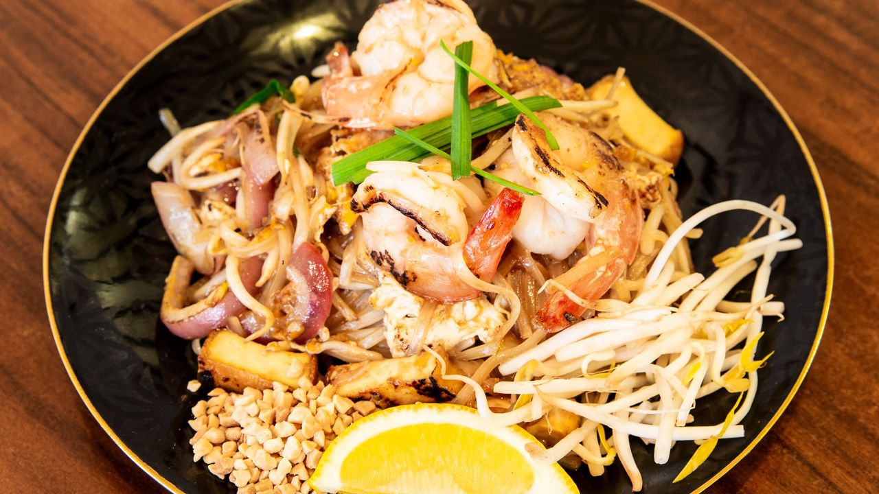 BBQ Prawns (Goong Gra Tiam)