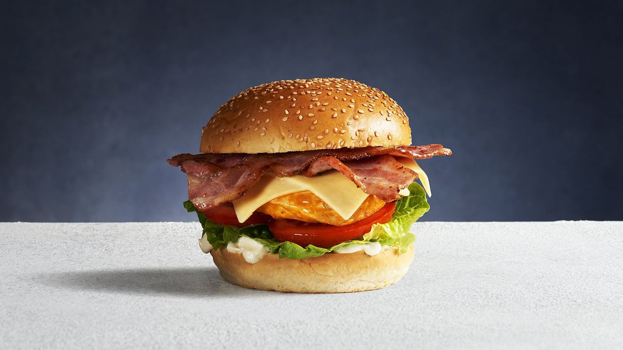 Double Cheese & Bacon Burger (2920 kJ)