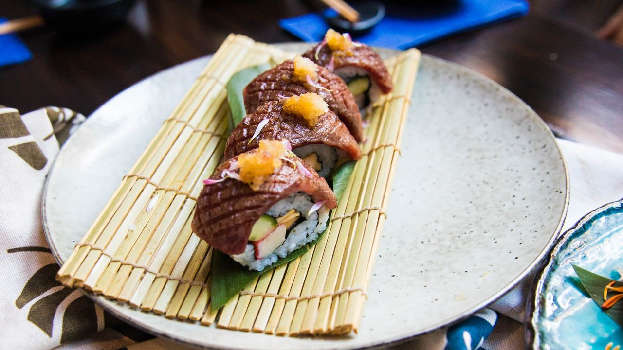 Aburi Beef Tataki Sushi (4pcs)