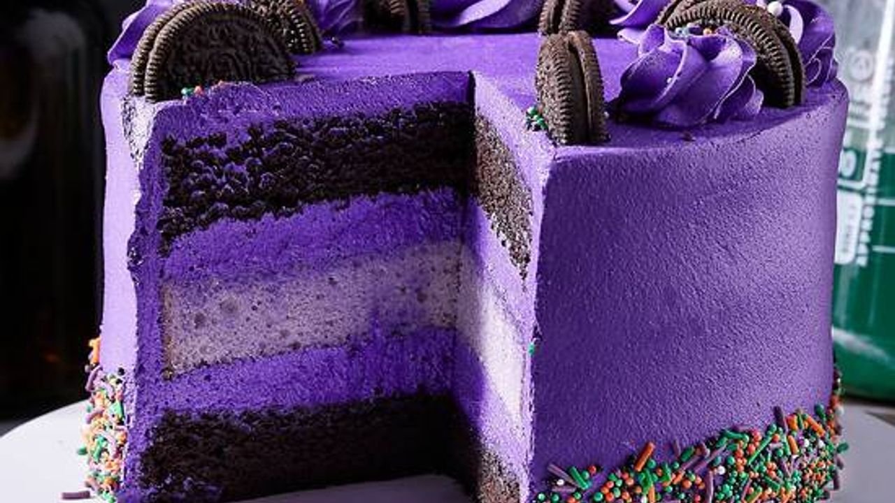 Monster Cookies & Cream Cake
