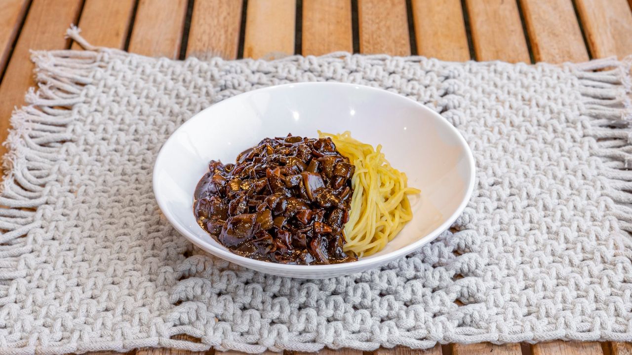Black Bean Noodle