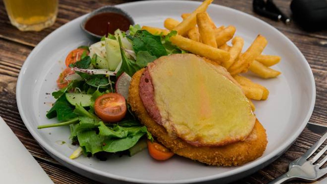 KIS Chicken Parmy