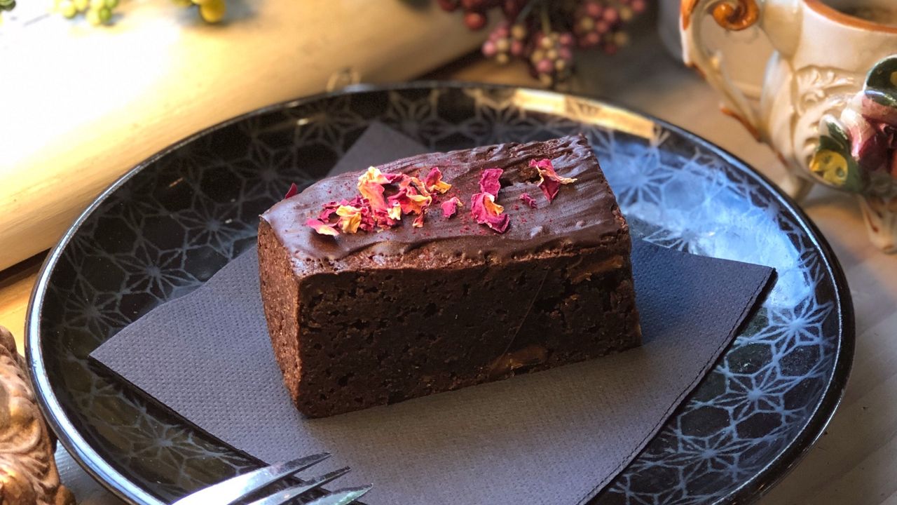 Rose and Pistachio Chocolate Brownie