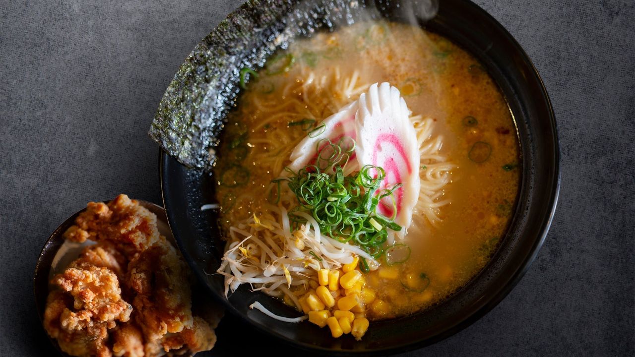 M8 Karaage Ramen and Udon 炸鸡粒拉面