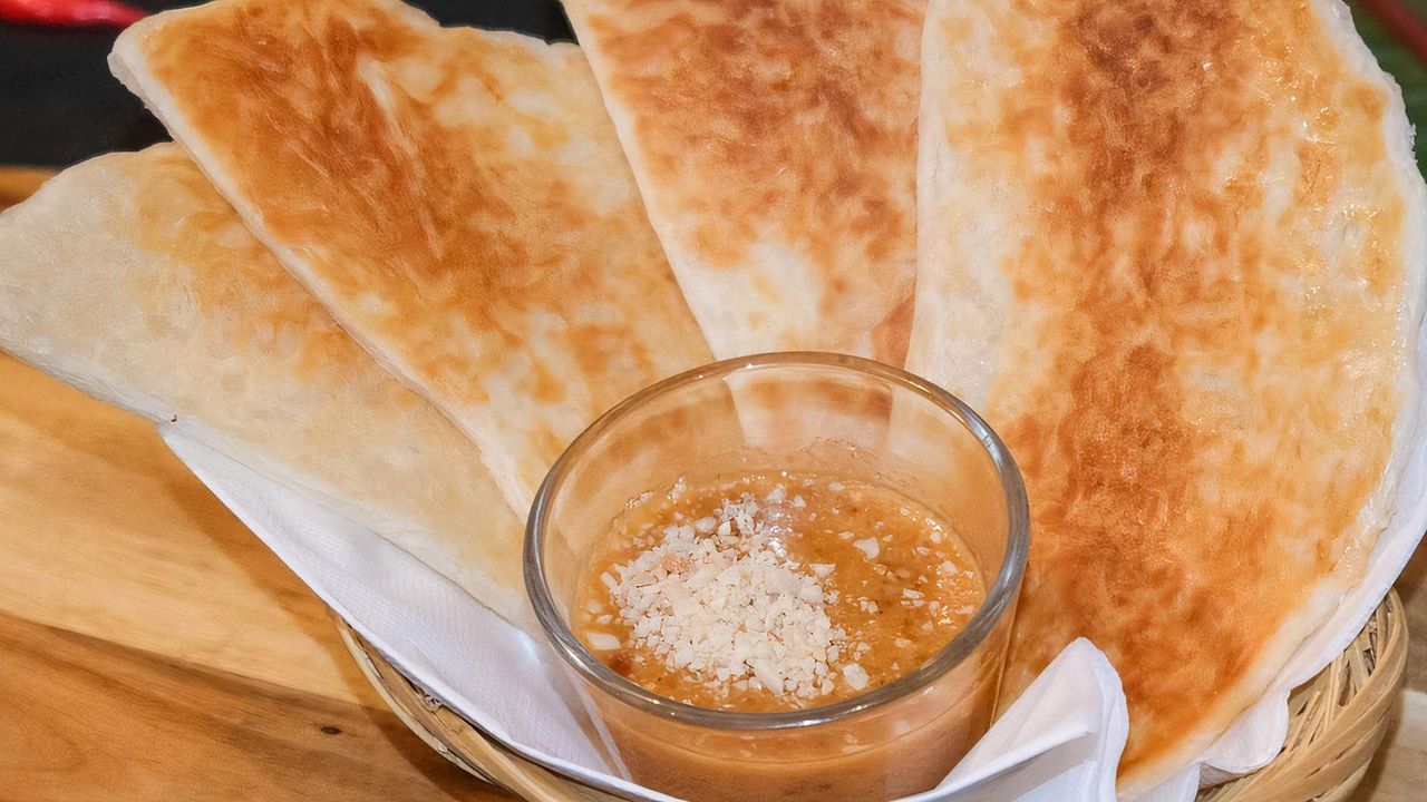 Roti & Satay Sauce