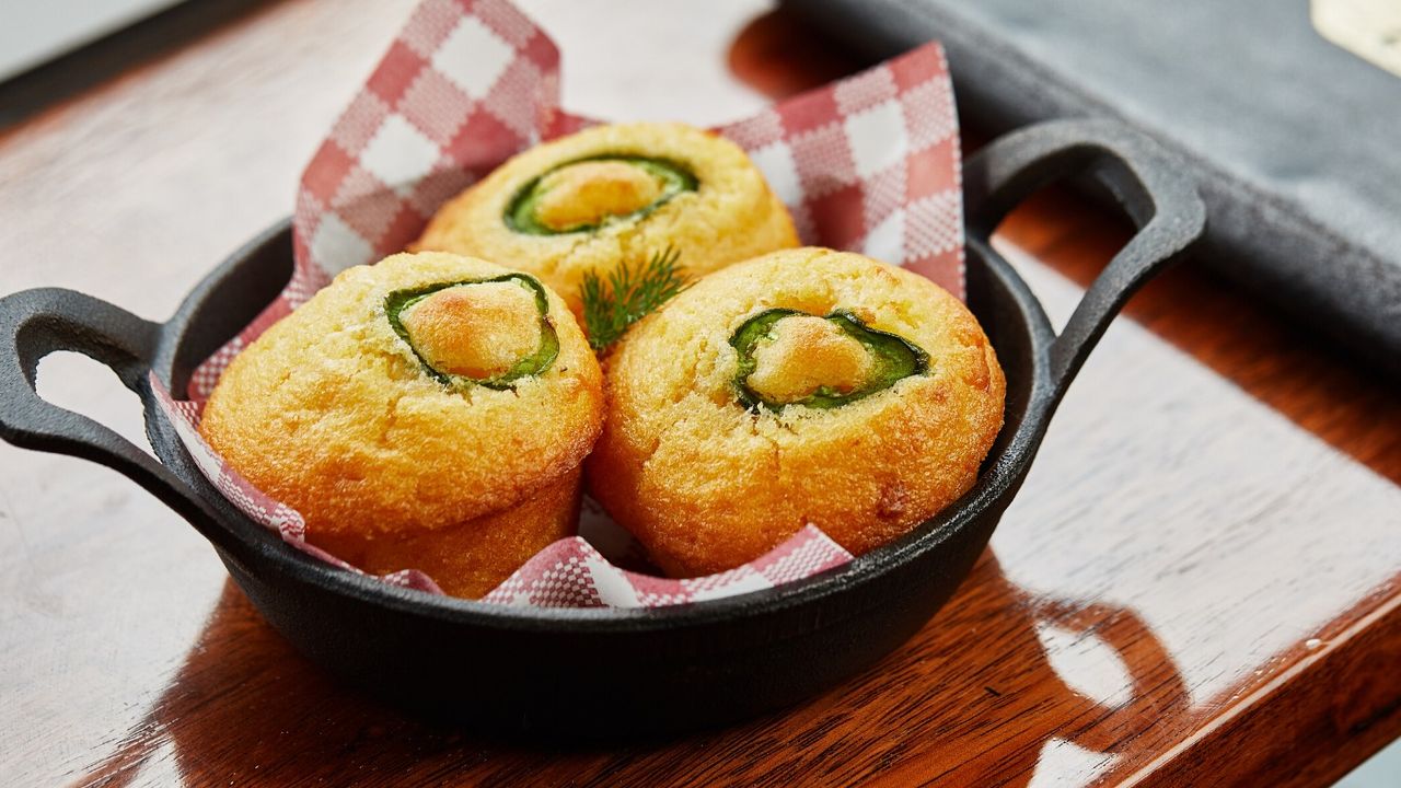 SWEET JALAPENO BUTTERMILK CORNBREAD (V)