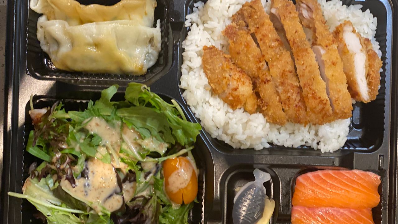 Deluxe Curry Chicken Katsu Bento
