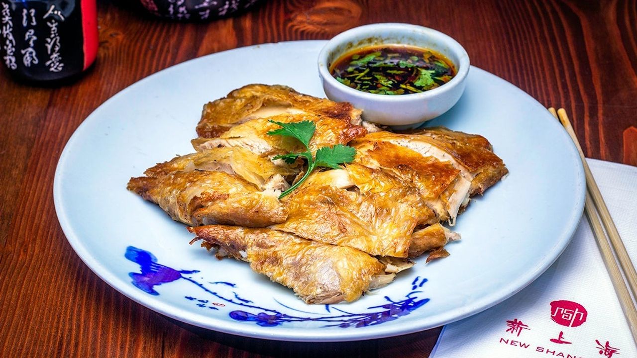 Crispy Skin Chicken with Garlic and Chilli Sauce