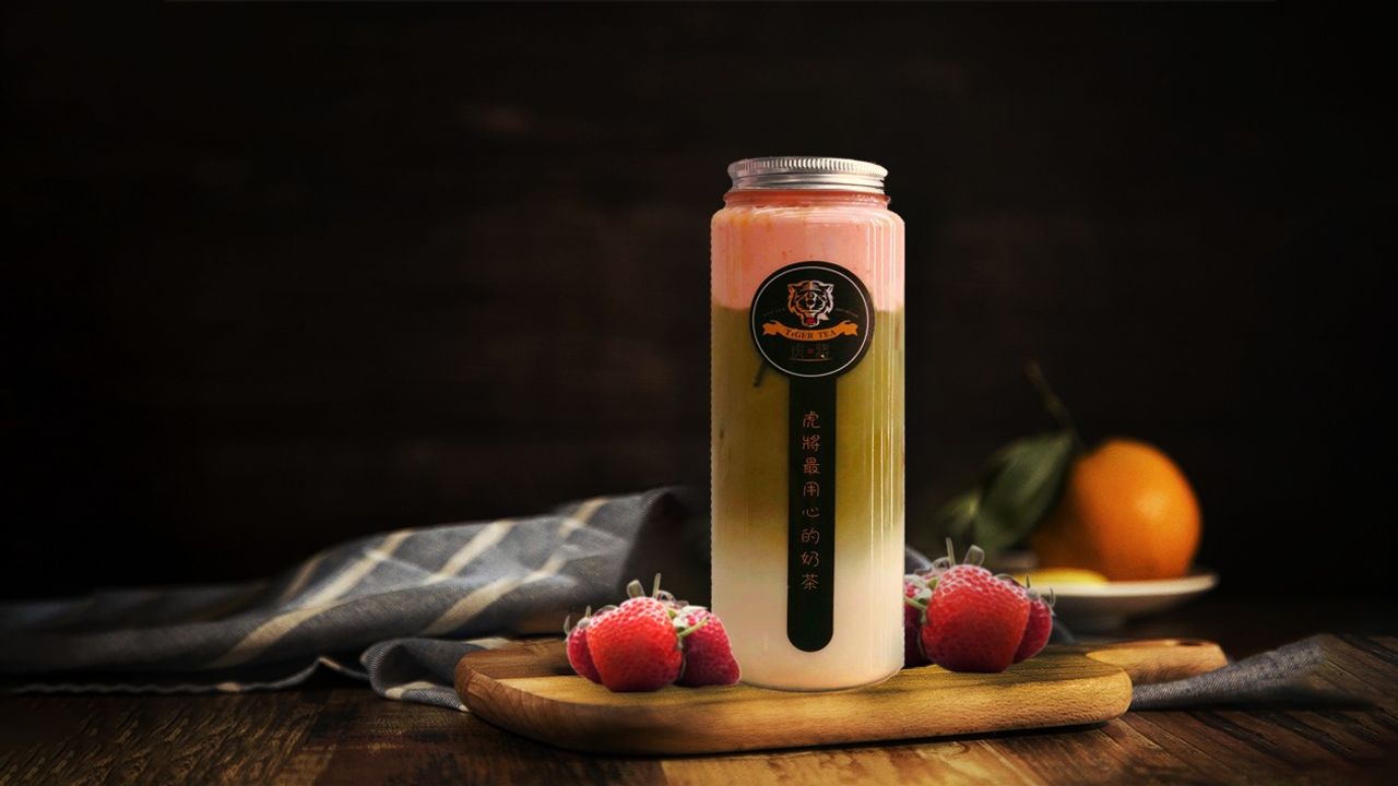 STRAWBERRY Lover Milk Foam MATCHA
