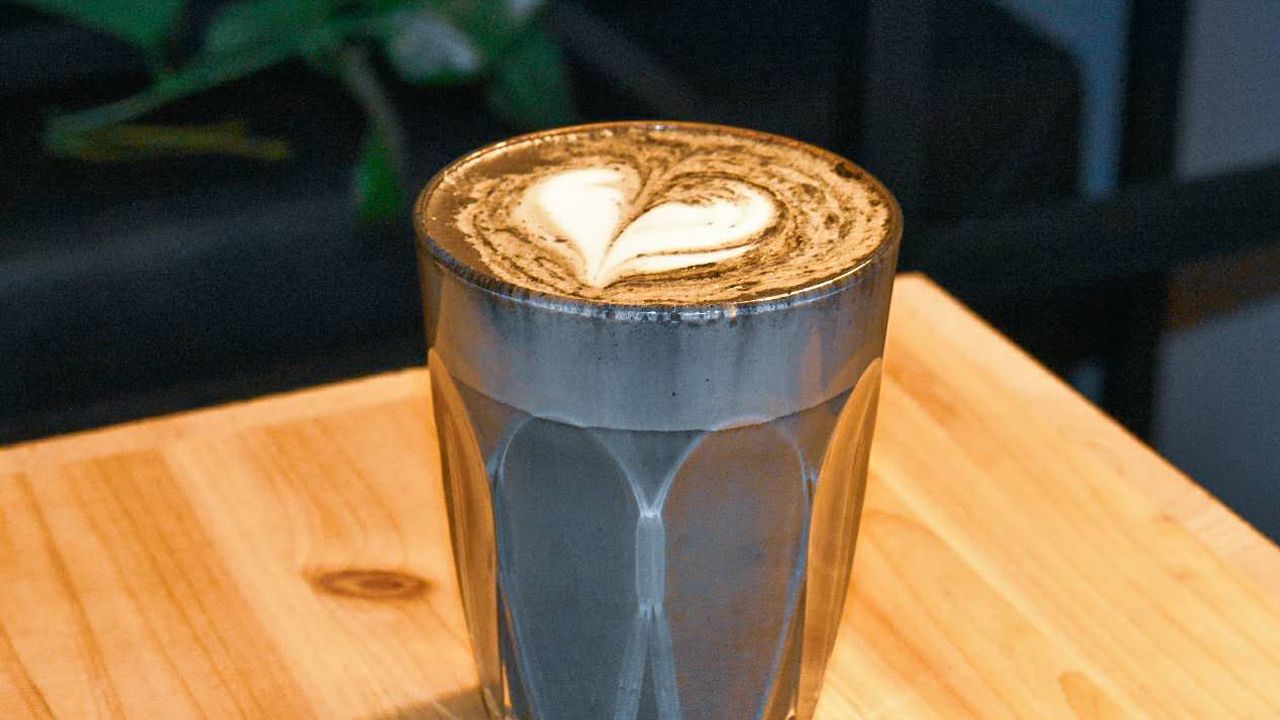 Charcoal Latte (12oz)