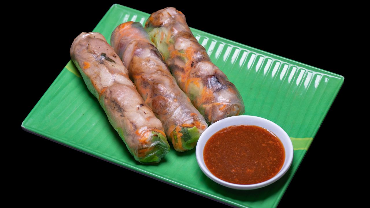 Lemongrass Chicken Box Goi Cuon (3 Pieces)