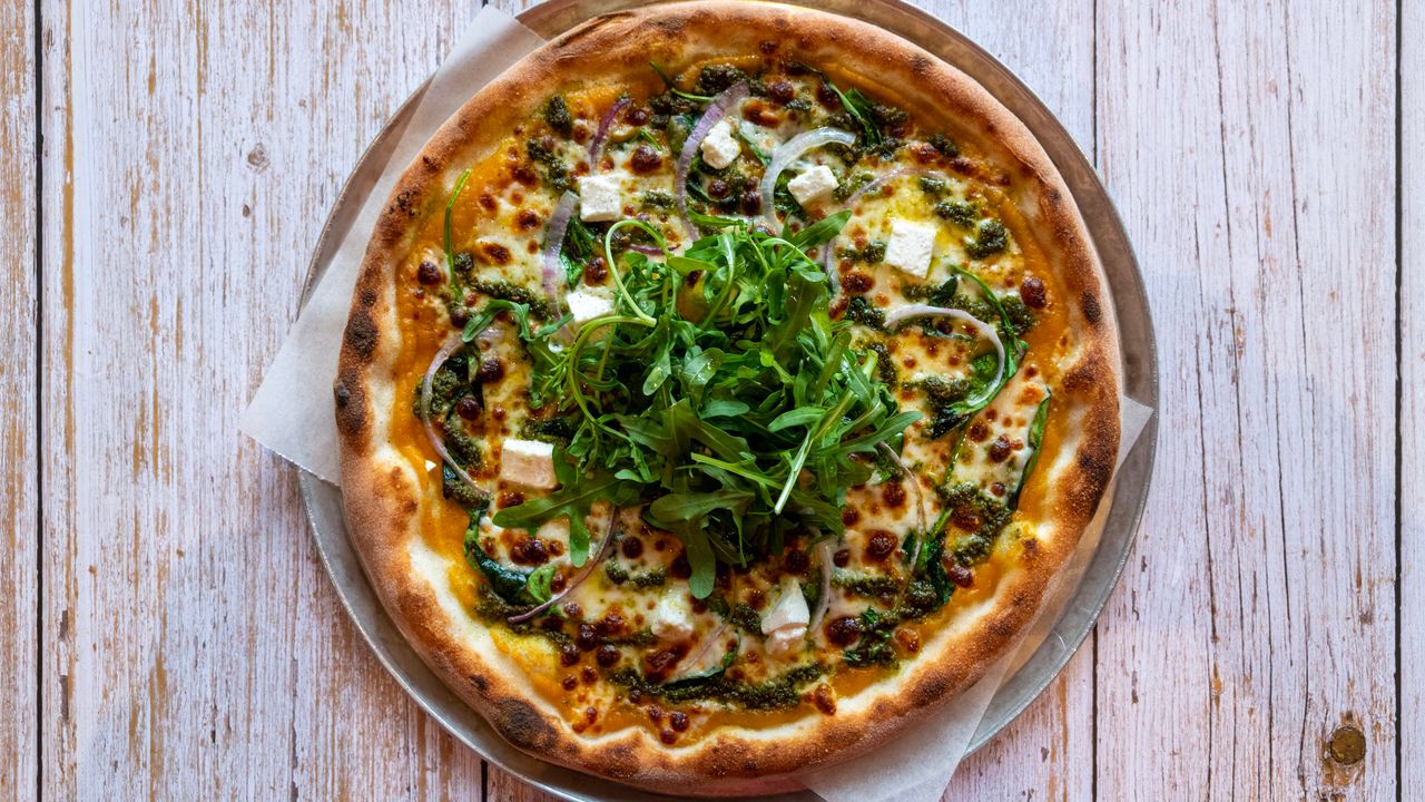 Large Pumpkin Pizza (v)