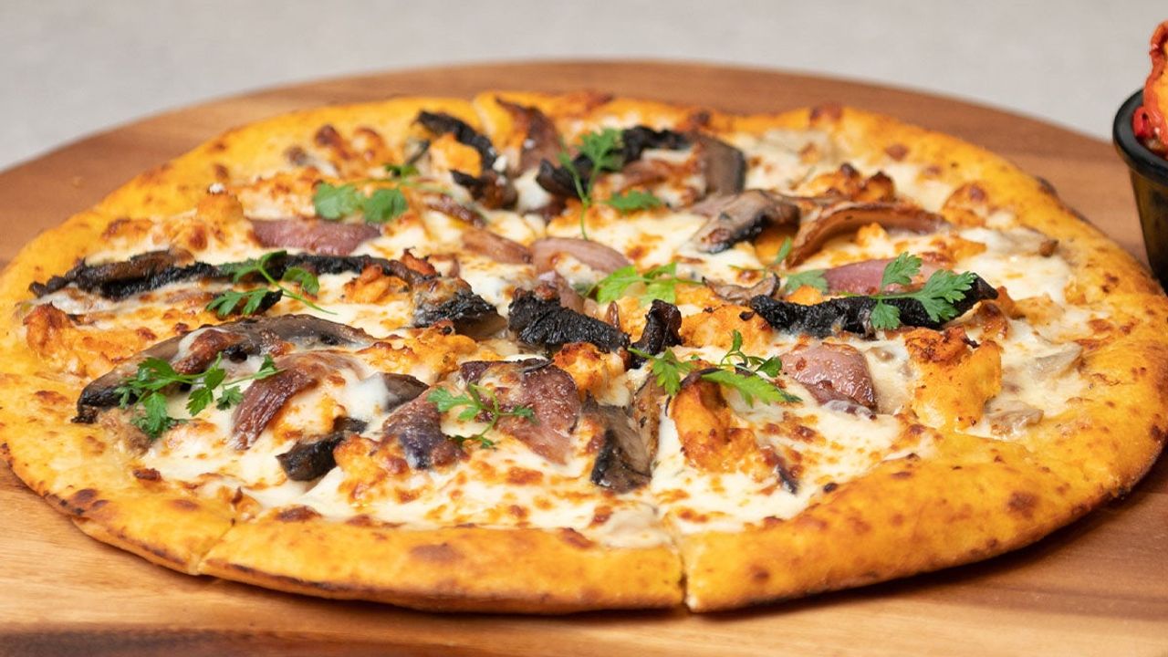 RASHAYS® Chicken Pizza