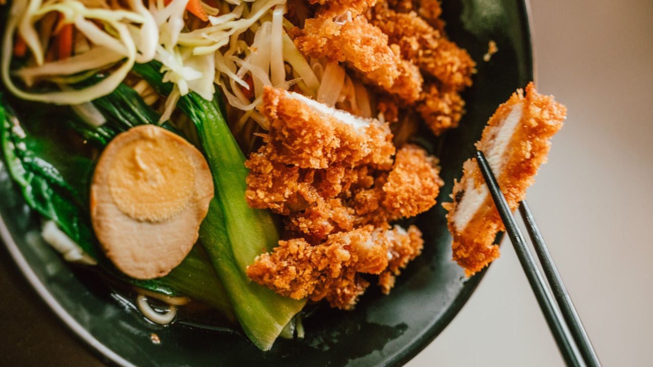 R09. Chicken Fillet Ramen