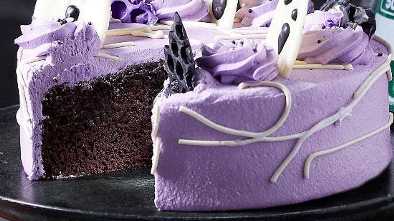 Fun Size Halloween Cake