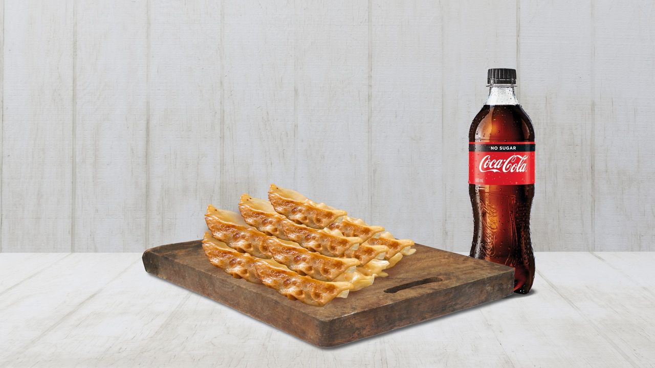 6 Pan Fried Dumplings & Coca-Cola 600ml Combo