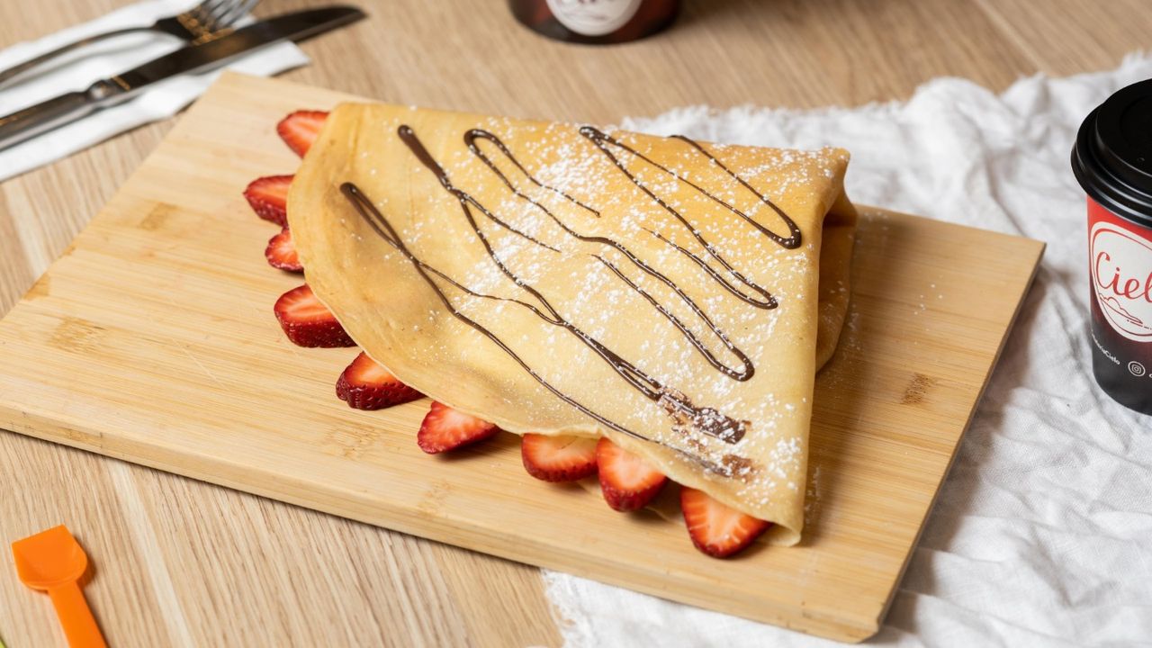 Strawberries & Nutella Crepe