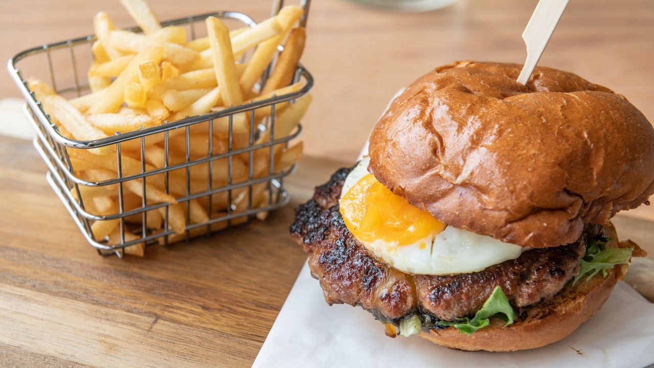 Charlie's Ultimate Burger