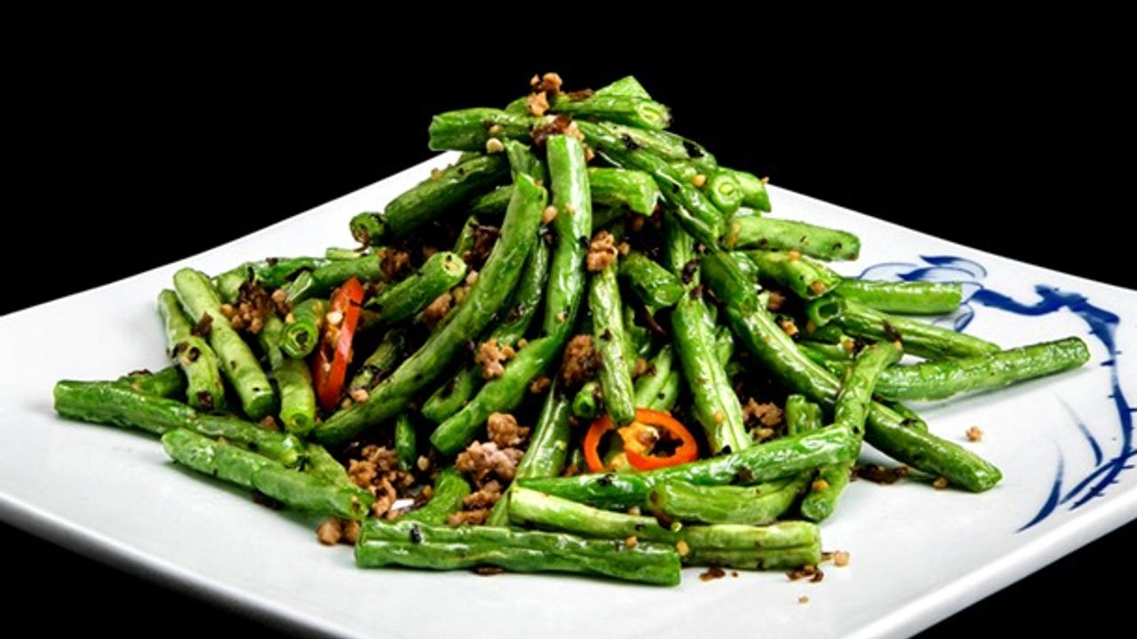 L11. Sautéed French Beans with  Ground Pork