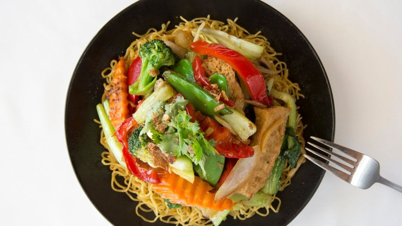 Soft Egg Noodles Vegetables - Mi Xao Don Chay