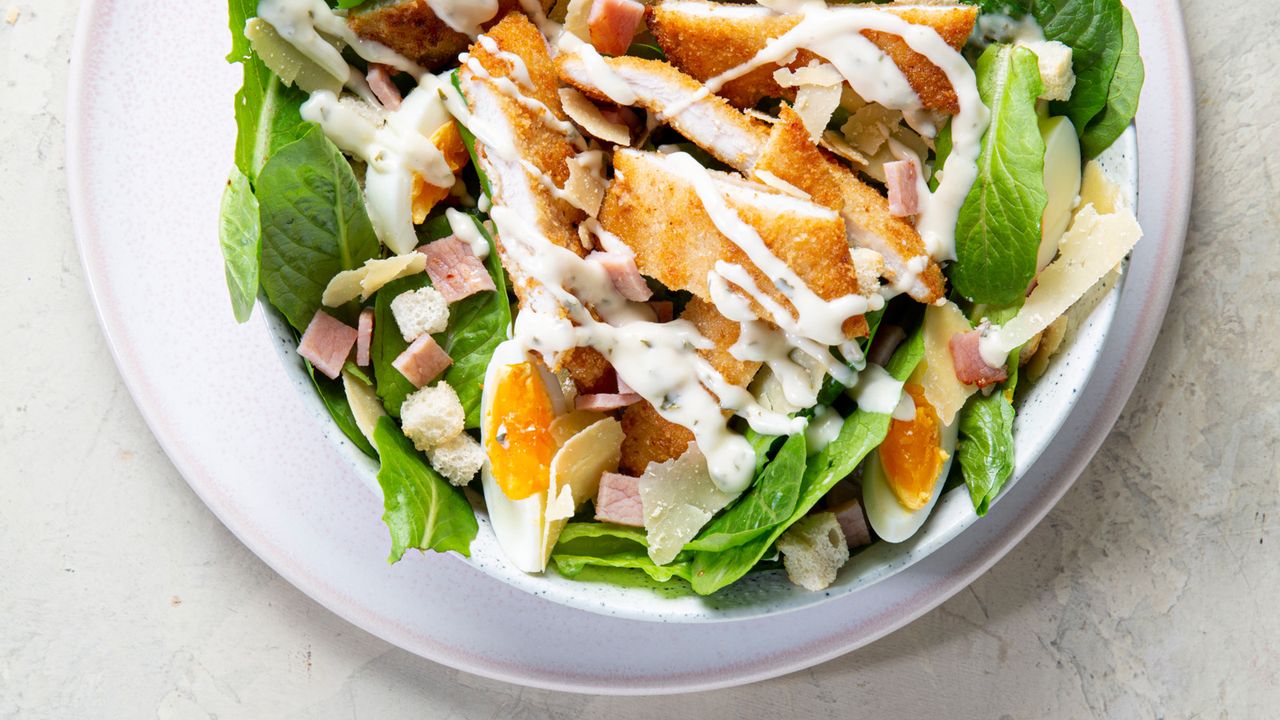 Caesar Salad  (3029 kJ)