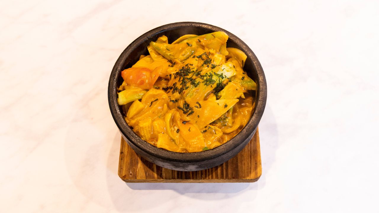 Stir-fried Chicken 雜菜咖喱雞