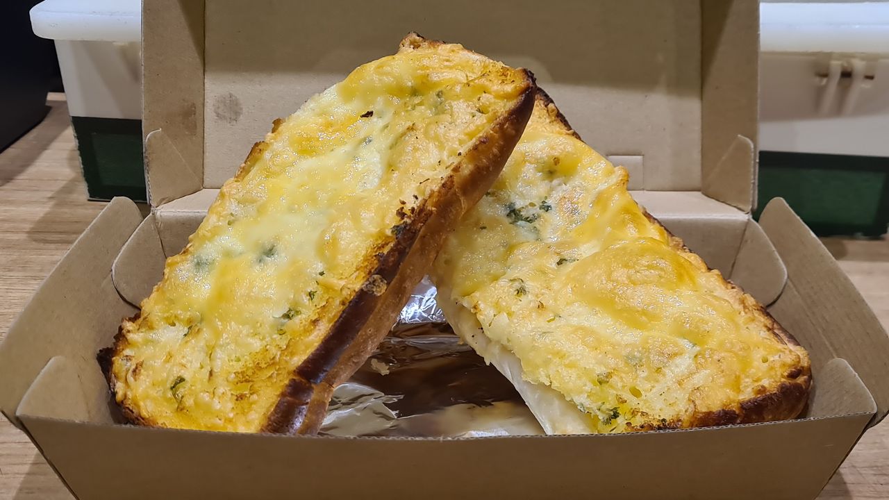 Cheesy Garlic Bread