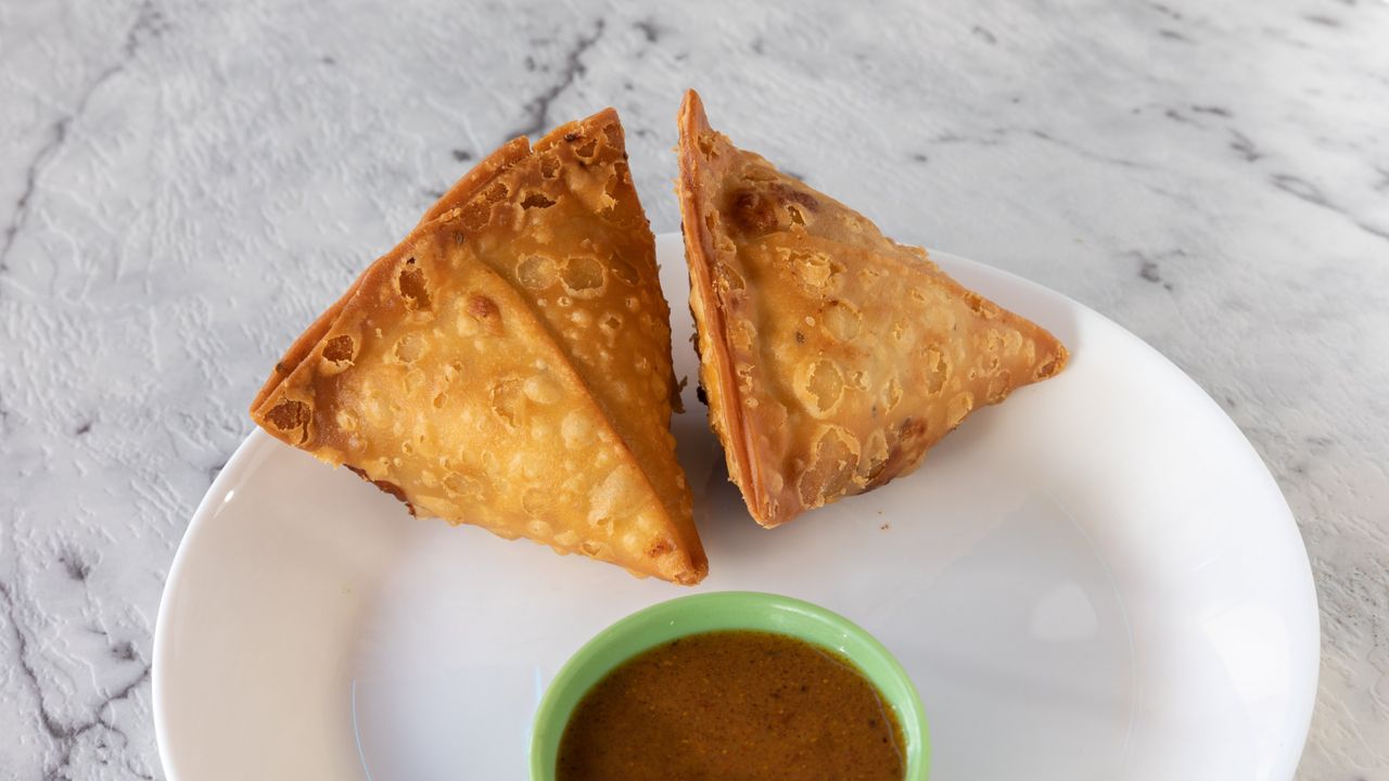 Veggie Samosa (2pc)