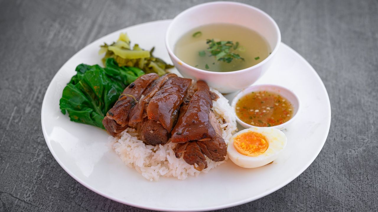 Stewed Pork Leg with Rice