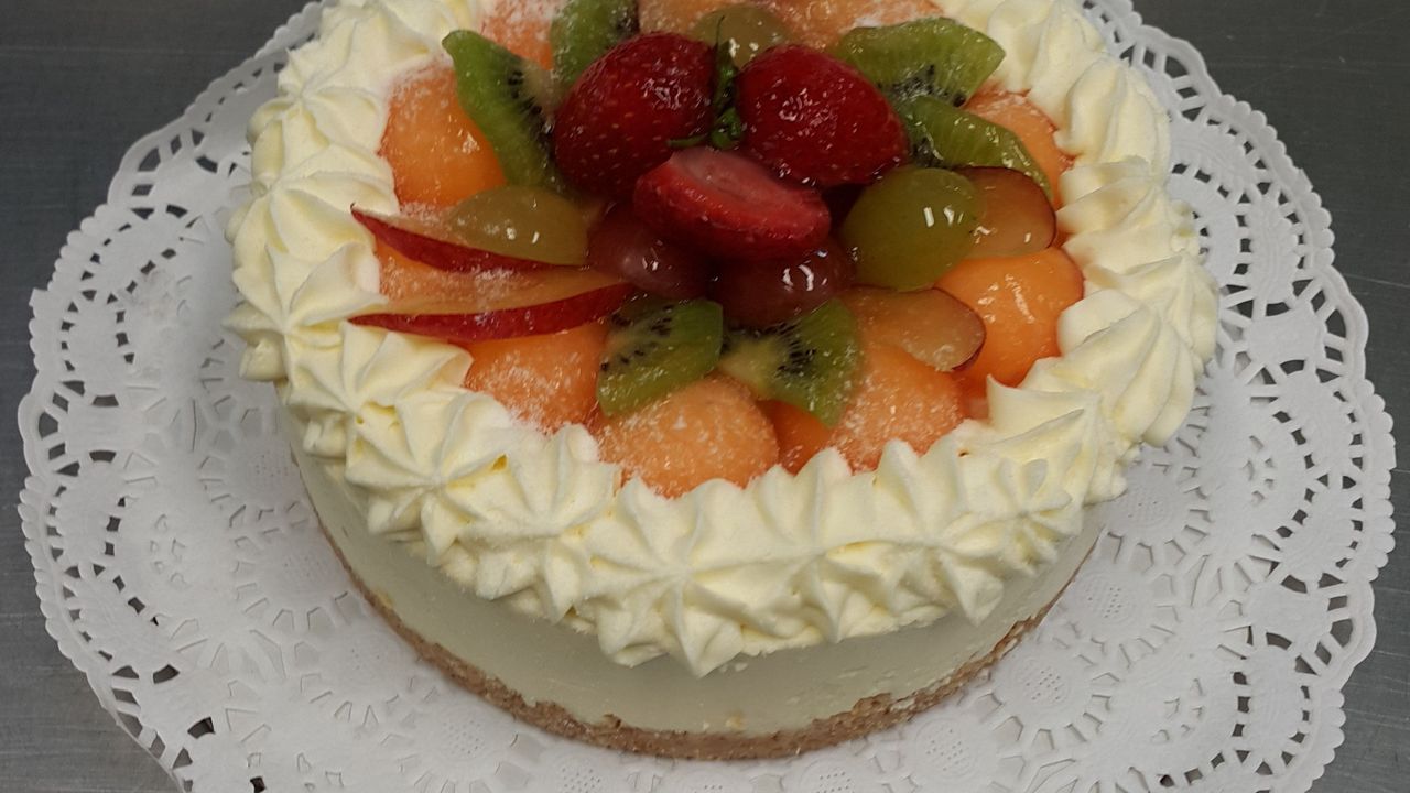 Fresh Fruit Cheesecake