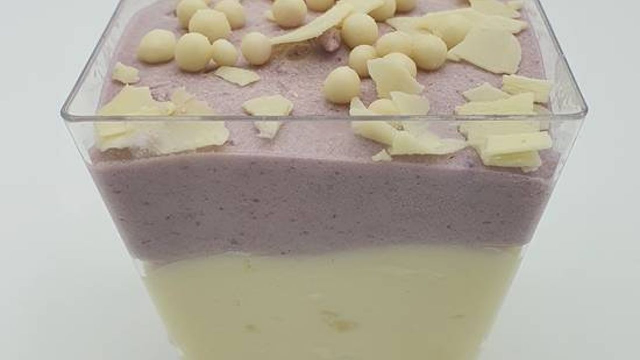 Blackcurrant & Lychee Jelly Cheesecake