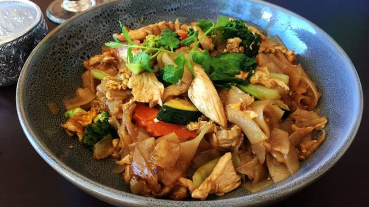 Pad See Ew Noodle