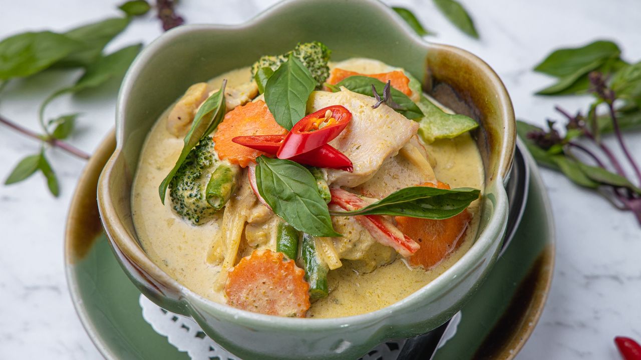 CR1. Green Curry