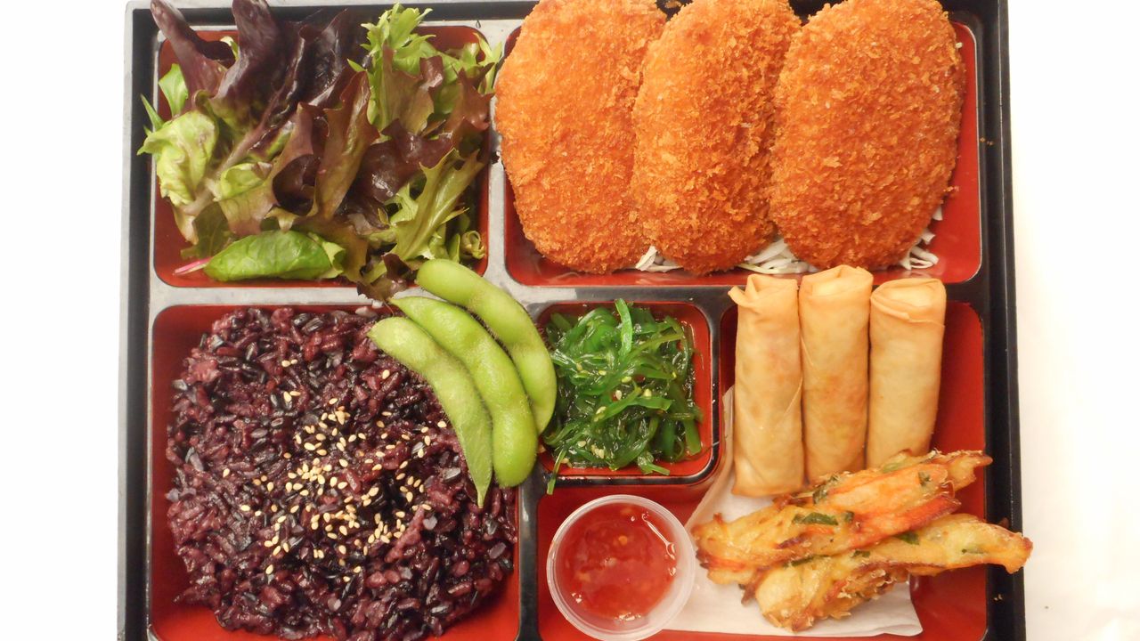Vegetarian Deluxe Bento