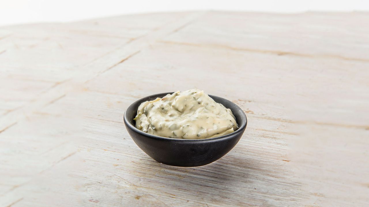 Herbed Mayo Chip Dip (910 kJ)
