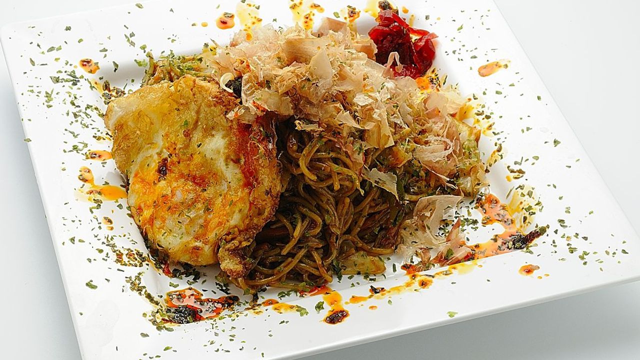 Spicy Volcano Yakisoba