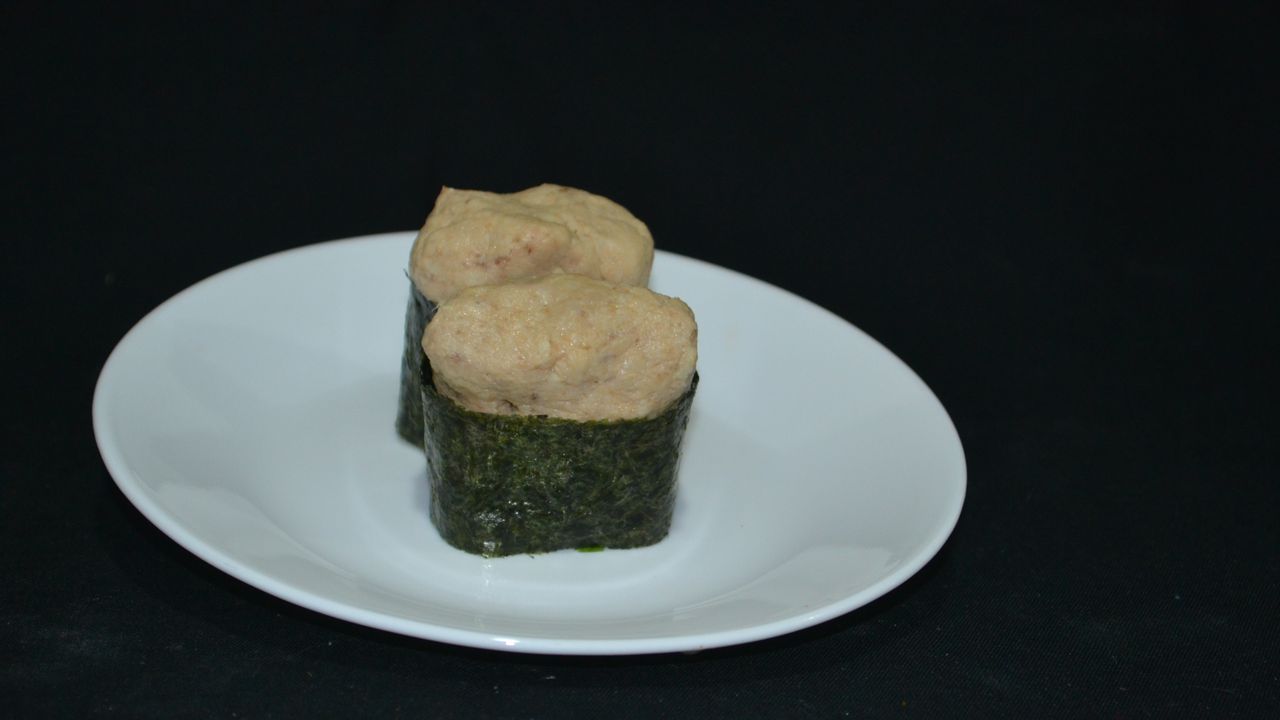 Tuna Salad (2pc)