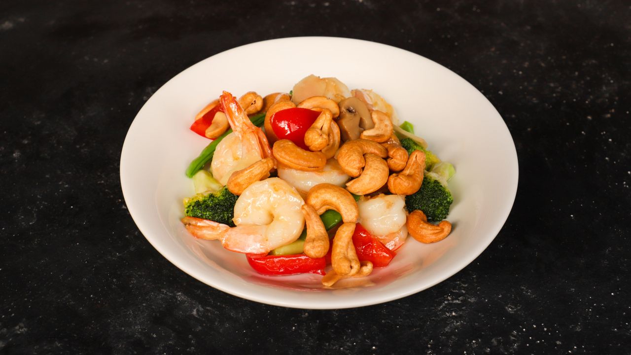 Prawns with Vegetables and Cashew Nuts