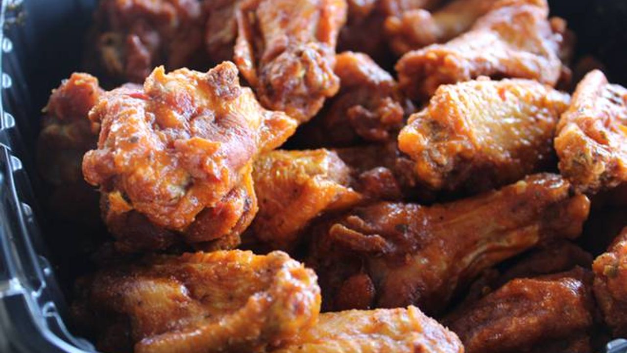 Ford's Classic Wings 18 Count