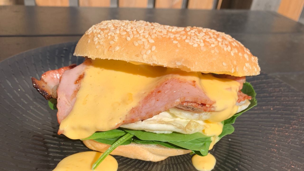 Benedict Bun