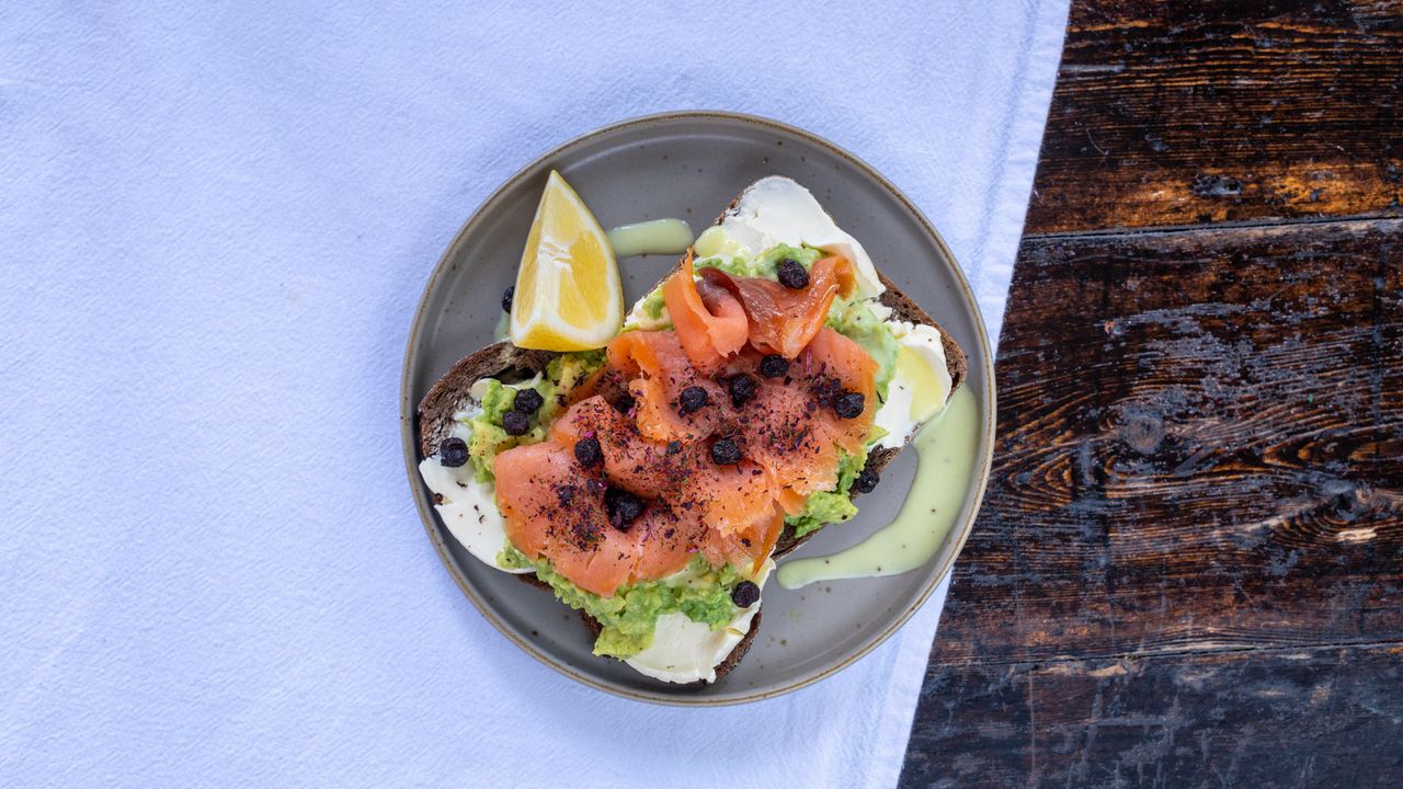 Avo #6 Smoked salmon