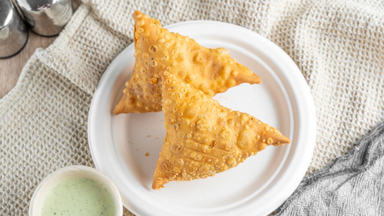 Vegetable Samosa (2 pcs)