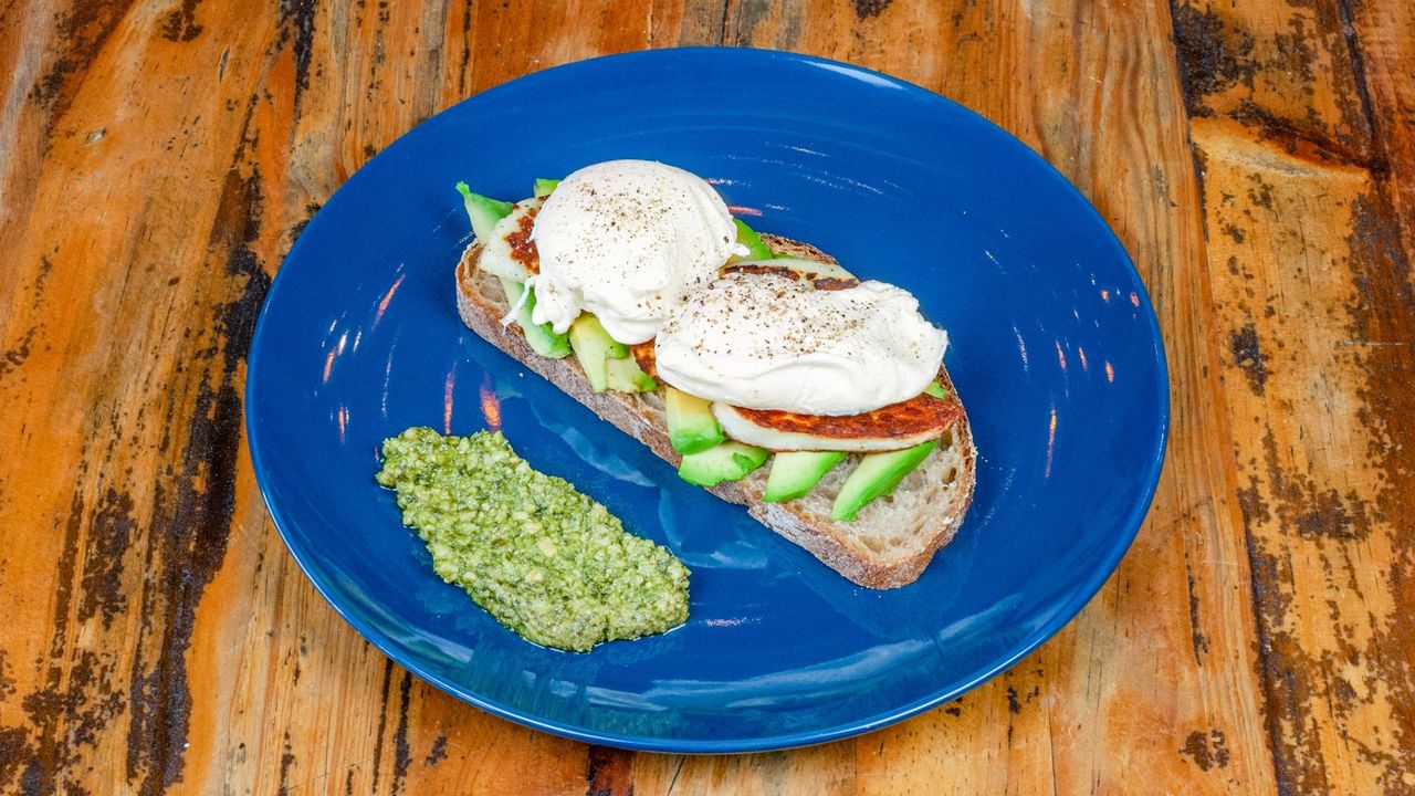 Halloumi and Eggs