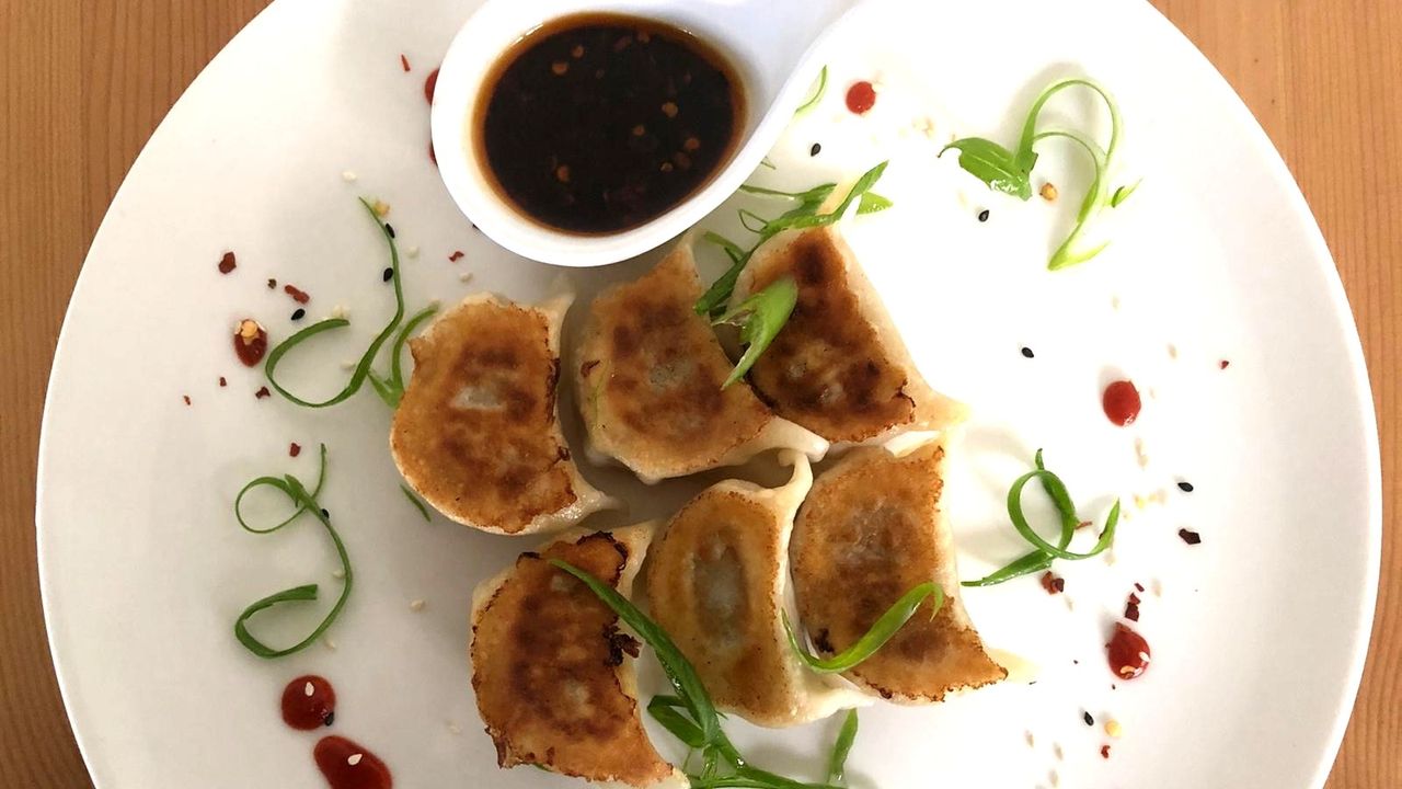 House Special Authentic Pen Fried Dumplings (6 Pieces)